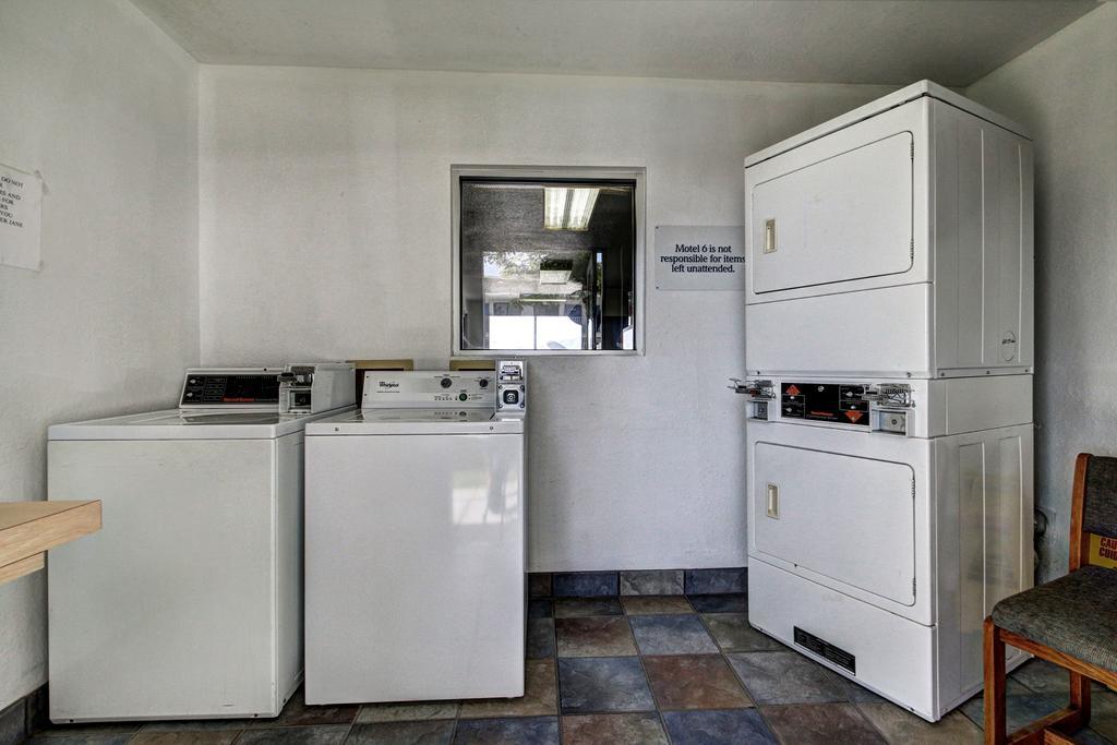 Motel 6 Wells Extérieur photo