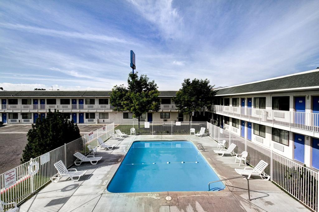 Motel 6 Wells Extérieur photo
